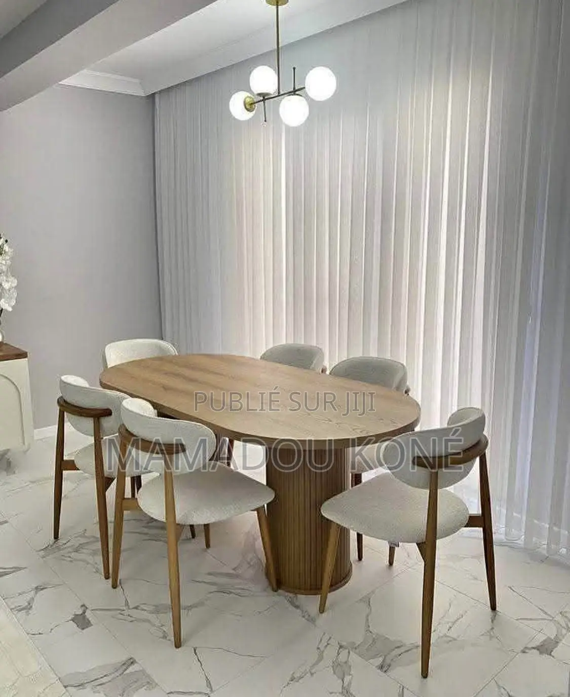 Table À Manger 6 Chaises Conçu Avec Précisions Et Très Bonne Finition
