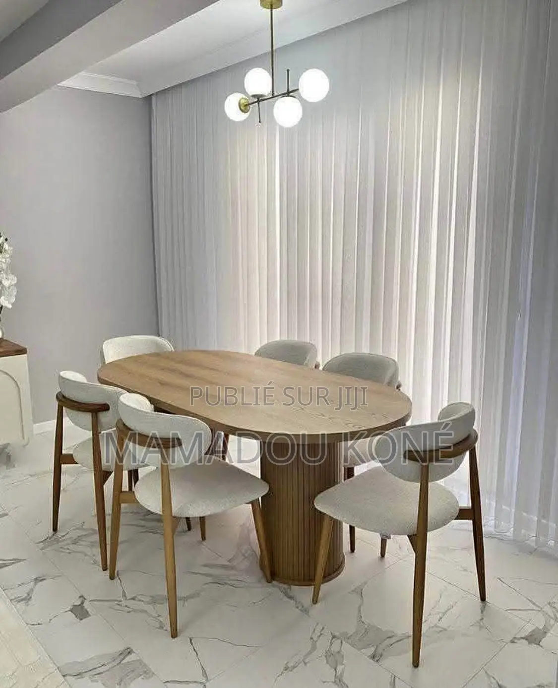 Table À Manger 6 Chaises Conçu Avec Précisions Et Très Bonne Finition