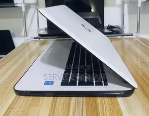 Nouveau HP EliteBook 840 G3 4GB Intel Core i3 HDD 500GB