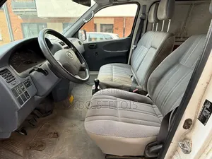 Toyota HiAce 2019 Blanc