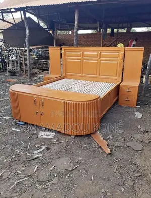 Lits en Bois Très Bonne Qualité