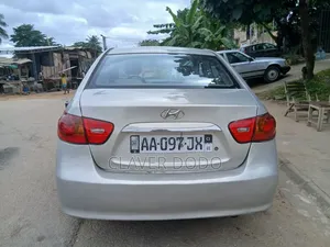 Hyundai Elantra 2008 Gris