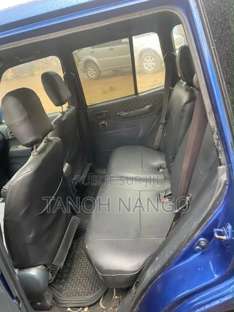 Toyota RAV4 2020 Bleu