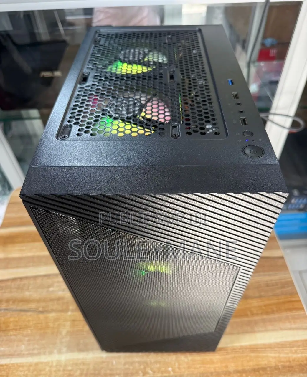 Nouveau Gigabyte GB-BNi5HG4-1050TI 32GB AMD Ryzen 5 SSD 1T