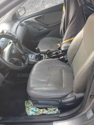 Hyundai Elantra Limited 2012 Gris