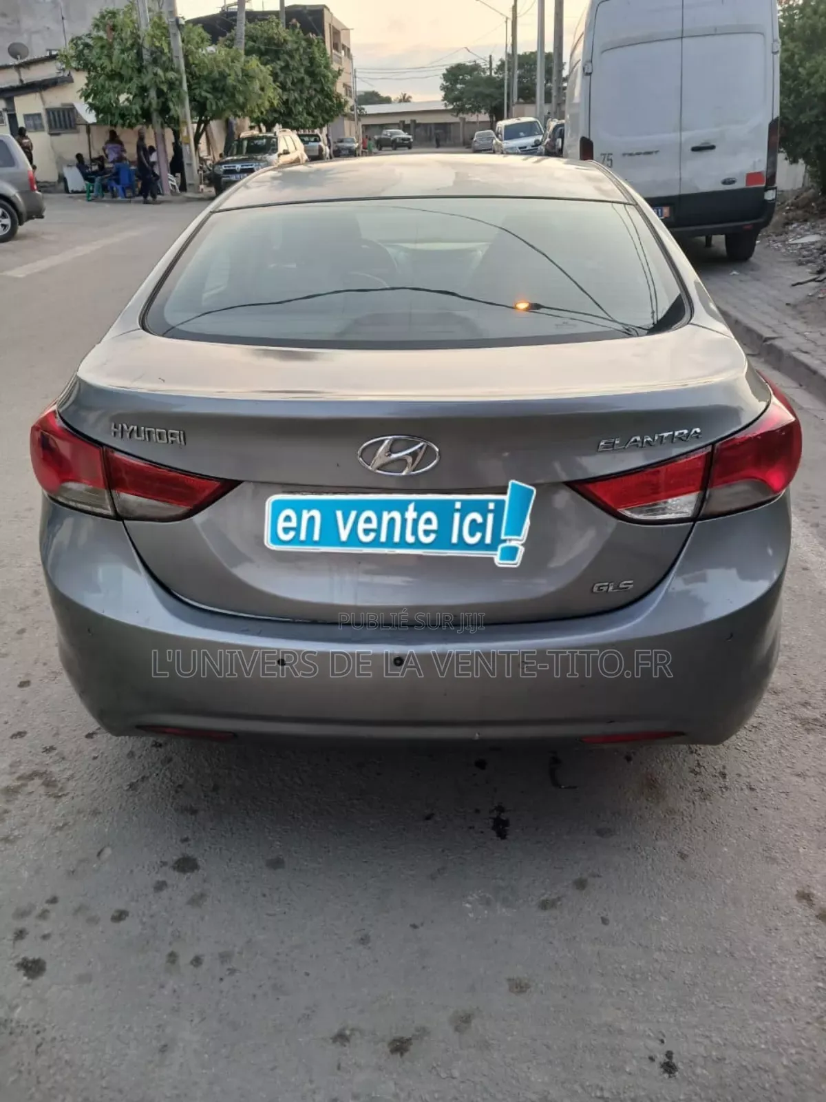 Hyundai Elantra Limited 2012 Gris