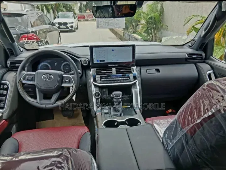 Nouveau Toyota Land Cruiser 2026 Noir