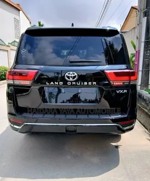 Nouveau Toyota Land Cruiser 2026 Noir