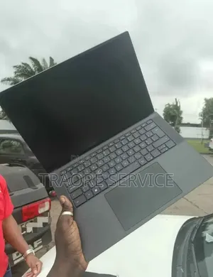 Nouveau Ordinateur de bureau HP 200 G4 32GB Intel Core i9 HDD 512GB