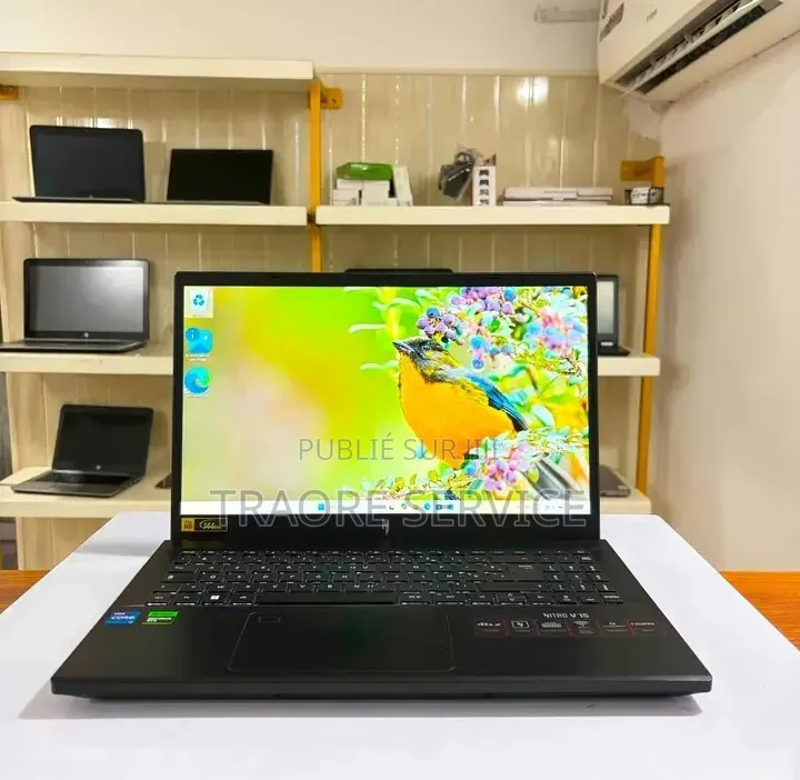Nouveau Ordinateur de bureau HP 200 G4 32GB Intel Core i9 HDD 512GB