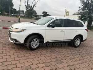 Mitsubishi Outlander 2017 Blanc