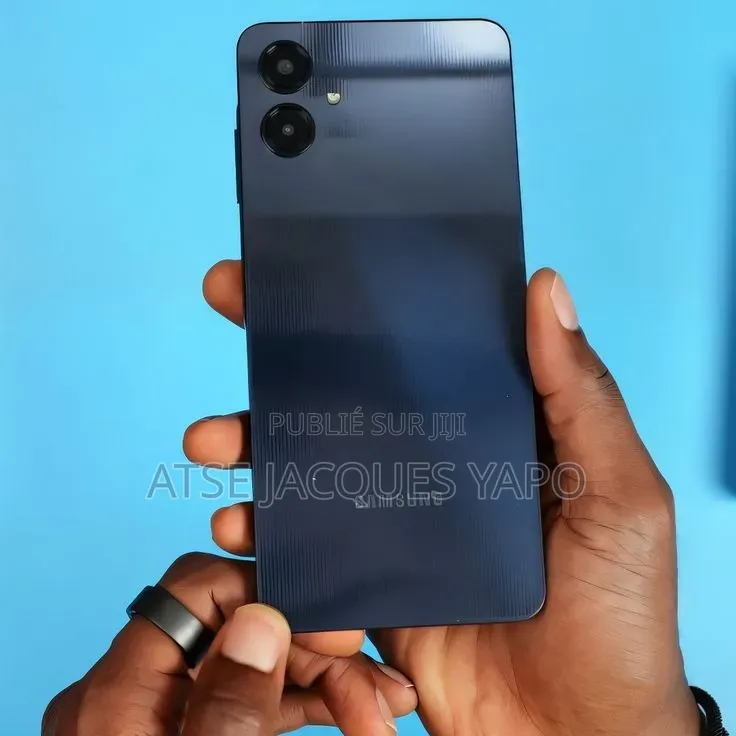 Nouveau Samsung Galaxy A06 128 GB Noir