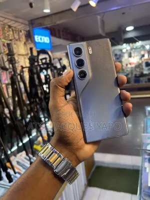 Nouveau Tecno Camon 40 Pro 5G 256 GB Autre