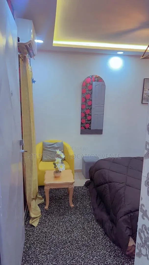 Meublé 1chbre Appartement dans Marcory à Louer