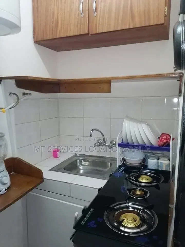 Meublé 1chbre Appartement dans Marcory à Louer