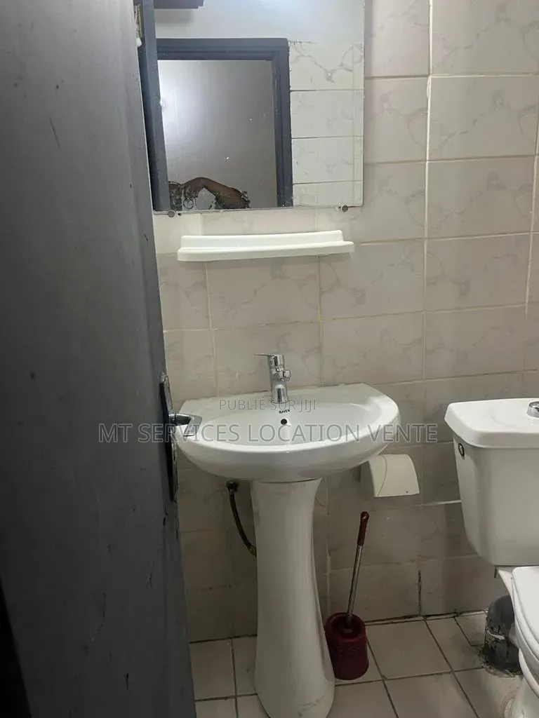 Meublé 1chbre Appartement dans Marcory à Louer