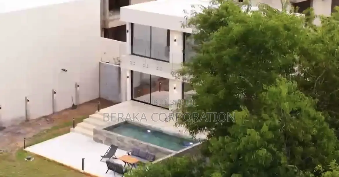 Meublé 5chbre Duplex dans Beraka Corporation, Boulay Island à Vendre