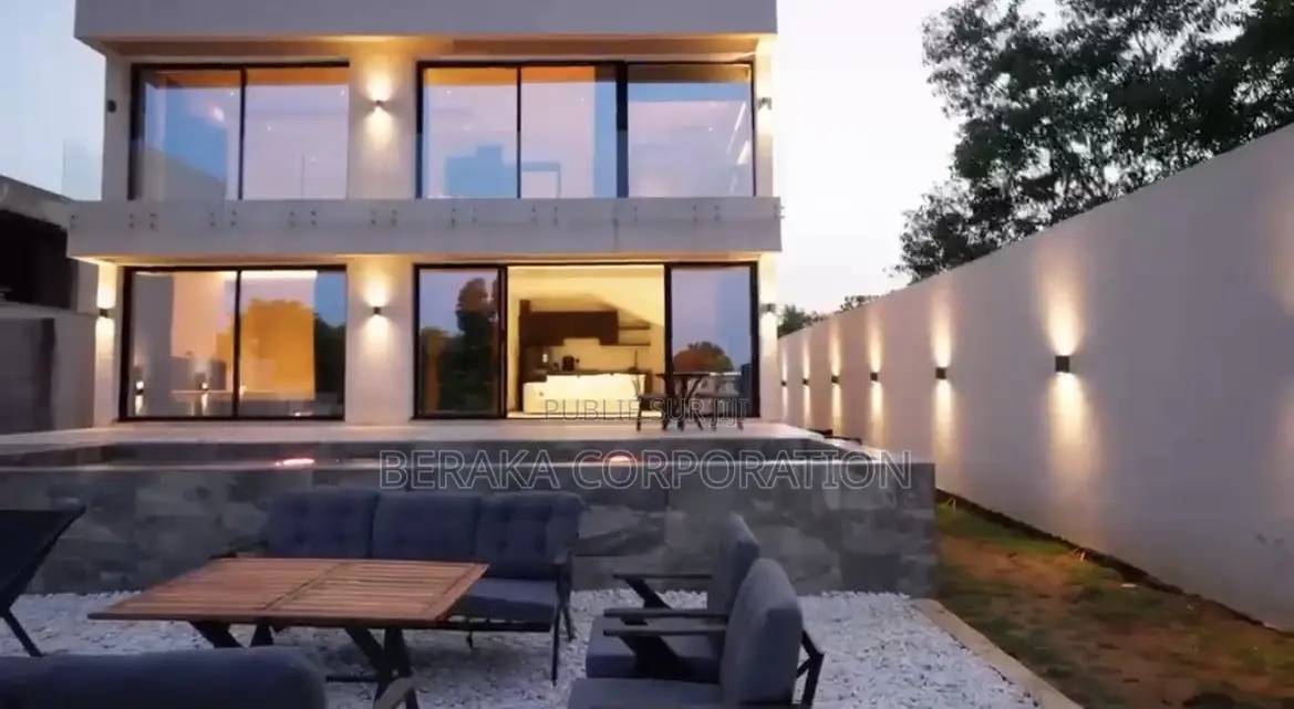 Meublé 5chbre Duplex dans Beraka Corporation, Boulay Island à Vendre
