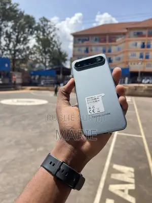Nouveau Tecno Camon Slim 256 GB Noir