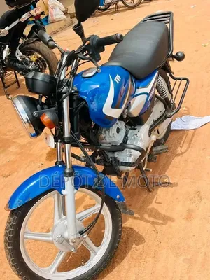 Nouveau TVS HLX 125 2025 Bleu