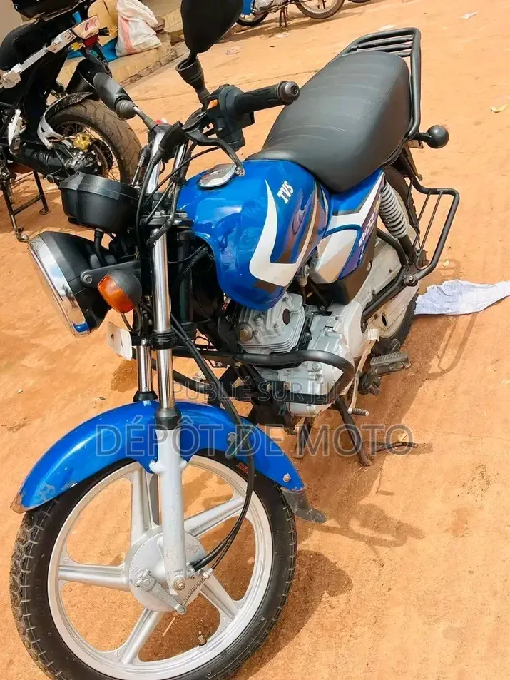 Nouveau TVS HLX 125 2025 Bleu