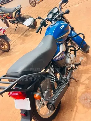 Nouveau TVS HLX 125 2025 Bleu