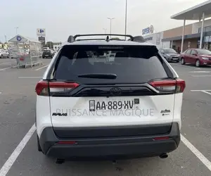 Toyota RAV4 2025 Blanc