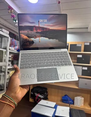 Nouveau Ordinateur de bureau HP 200 G4 32GB Intel Core i9 HDD 512GB