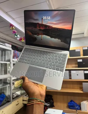 Nouveau Ordinateur de bureau HP 200 G4 32GB Intel Core i9 HDD 512GB