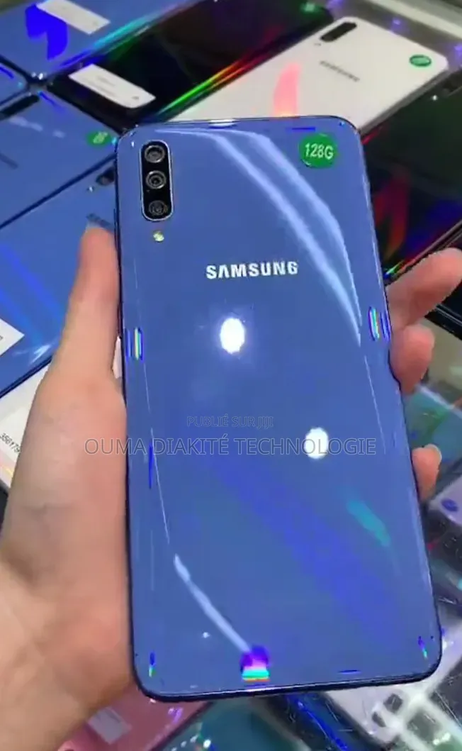 Nouveau Samsung Galaxy A70 128 GB Gris