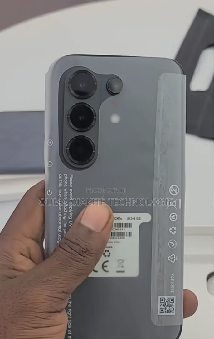 Nouveau Tecno Camon 50 Ultra 512 GB Argenté