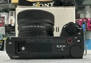 Sony ZV E10 Mark II + Objectif Sony 16-50mm OSS II