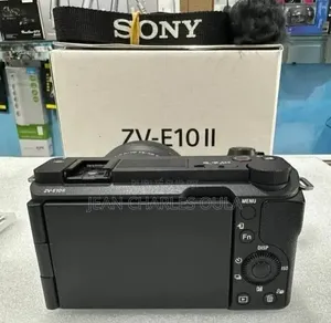 Sony ZV E10 Mark II + Objectif Sony 16-50mm OSS II