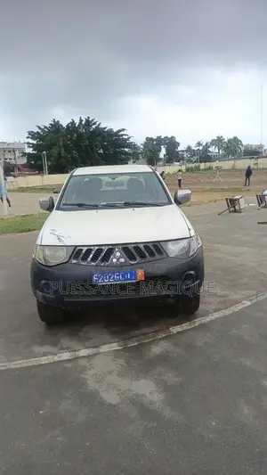 Mitsubishi L200 2013 Blanc