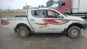 Mitsubishi L200 2013 Blanc