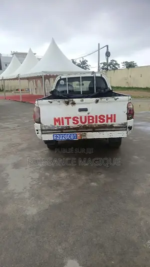 Mitsubishi L200 2013 Blanc