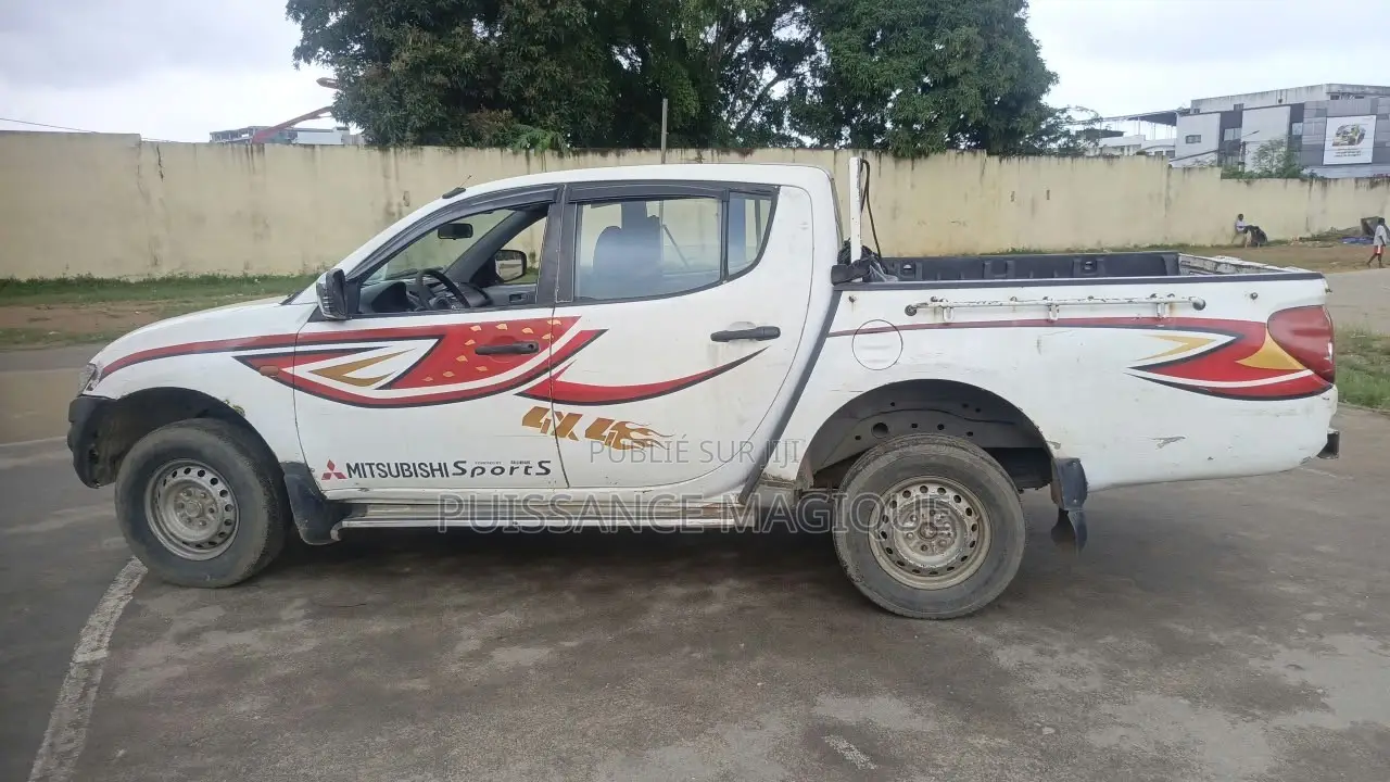 Mitsubishi L200 2013 Blanc