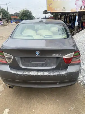 BMW 320i 2005 Gris