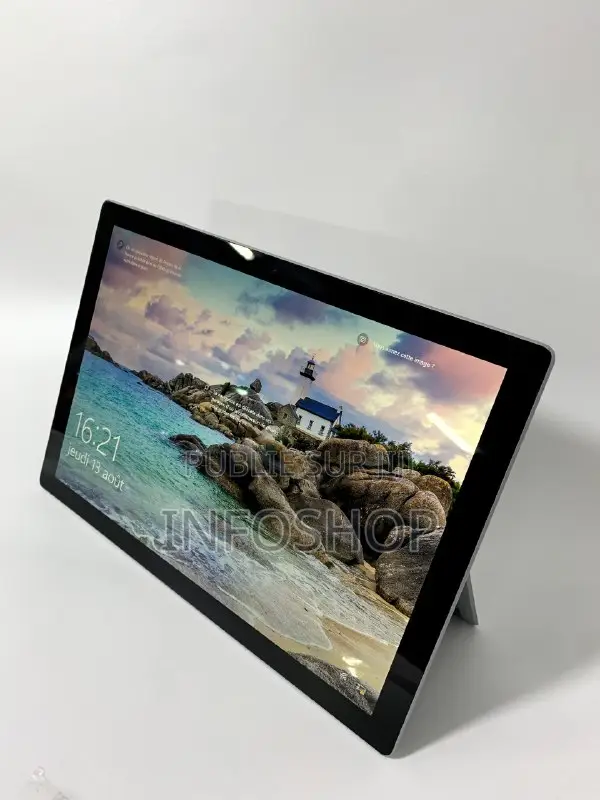 Nouveau Microsoft Surface Pro 5 8GB Intel Core i5 SSD 256GB