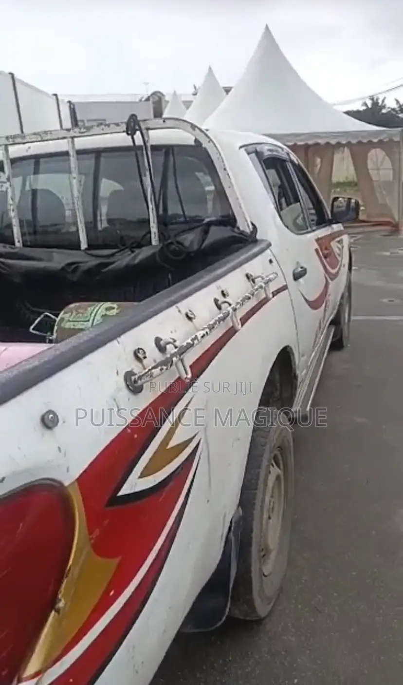 Mitsubishi L200 2013 Blanc