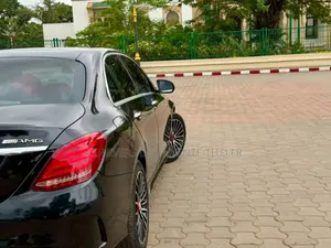 Mercedes-Benz C300 Base 4Matic Coupe AWD (2.0L 4cyl 7A) 2017 Noir