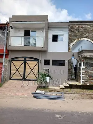 3chbre Duplex dans Sang, Cocody à Louer