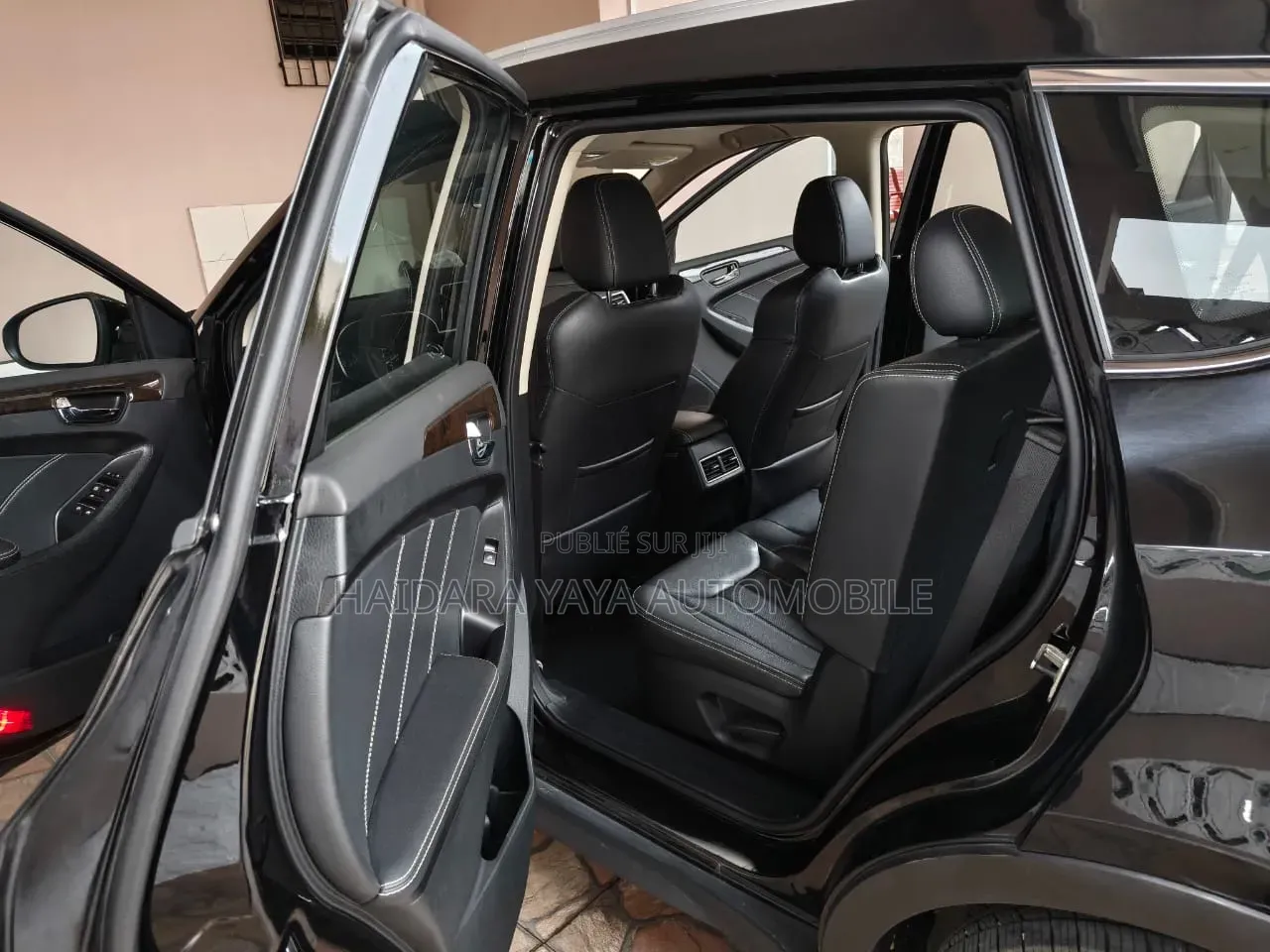 Dongfeng Glory 2024 Noir