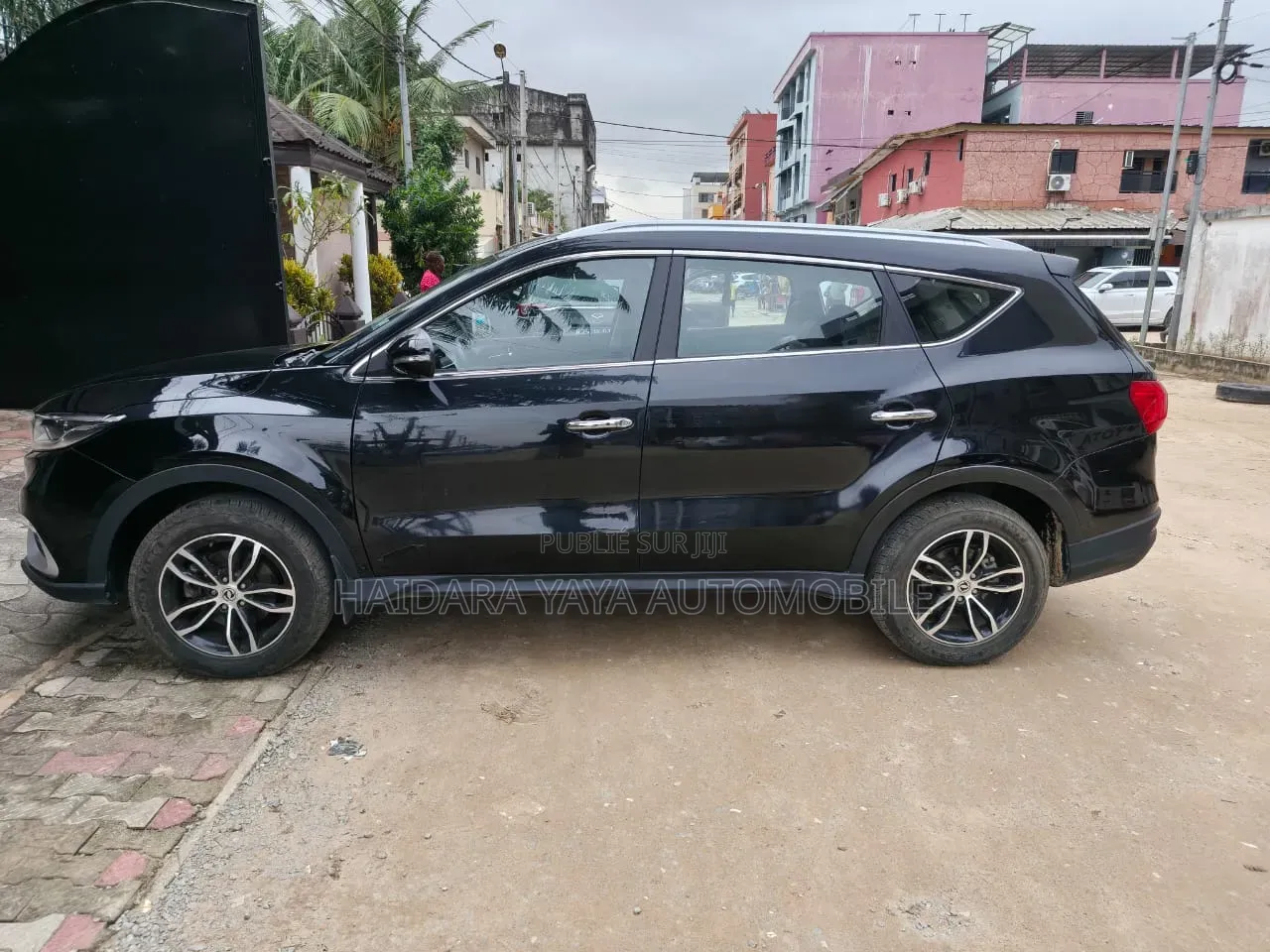 Dongfeng Glory 2024 Noir