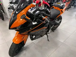 Nouveau Honda CBR 2017 Orange