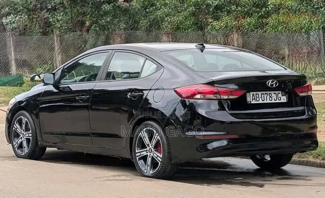 Hyundai Elantra 2017 Noir