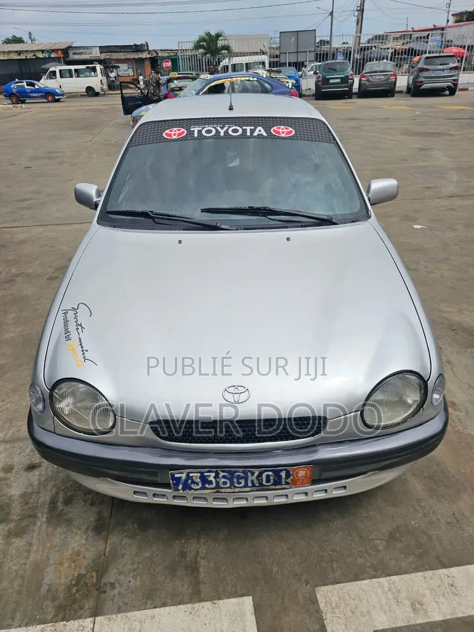 Toyota Corolla 2000 Gris