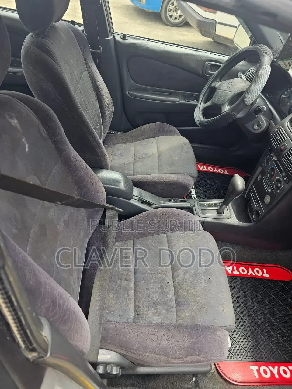 Toyota Corolla 2000 Gris