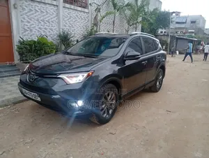 Toyota RAV4 2018 Noir