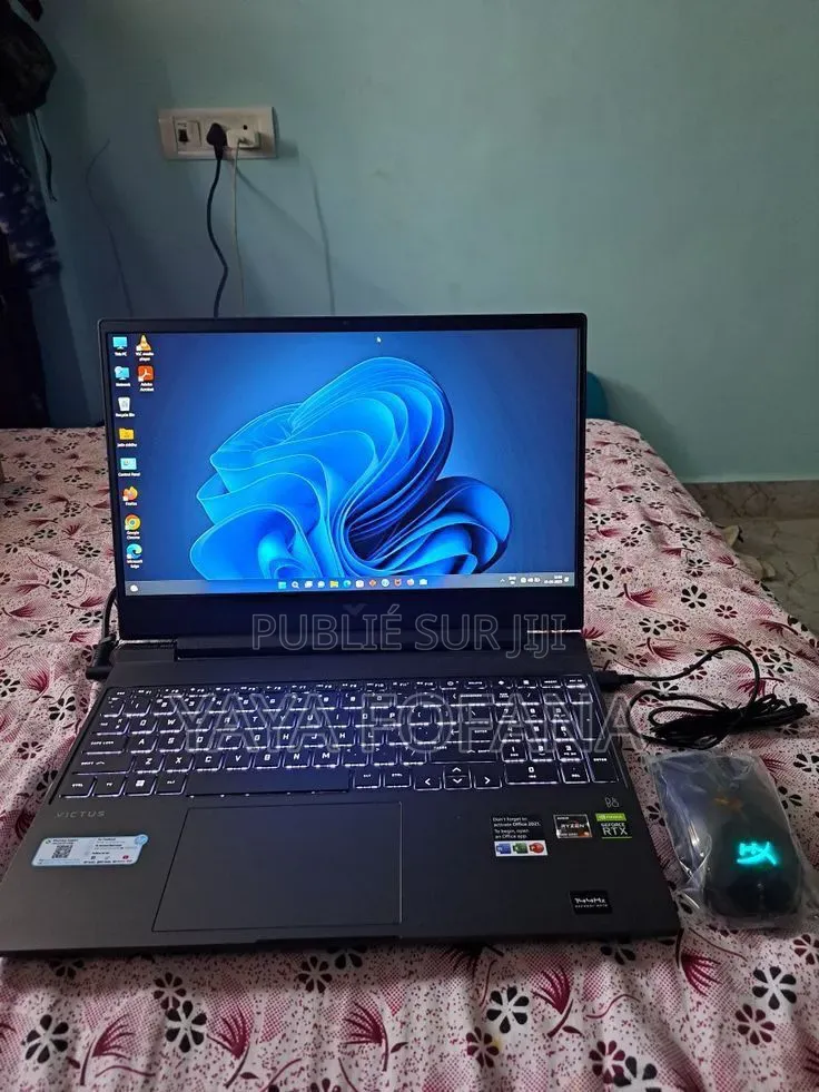 Nouveau HP EliteBook 840 G7 8GB Intel Core i3 HDD+SSD 256GB